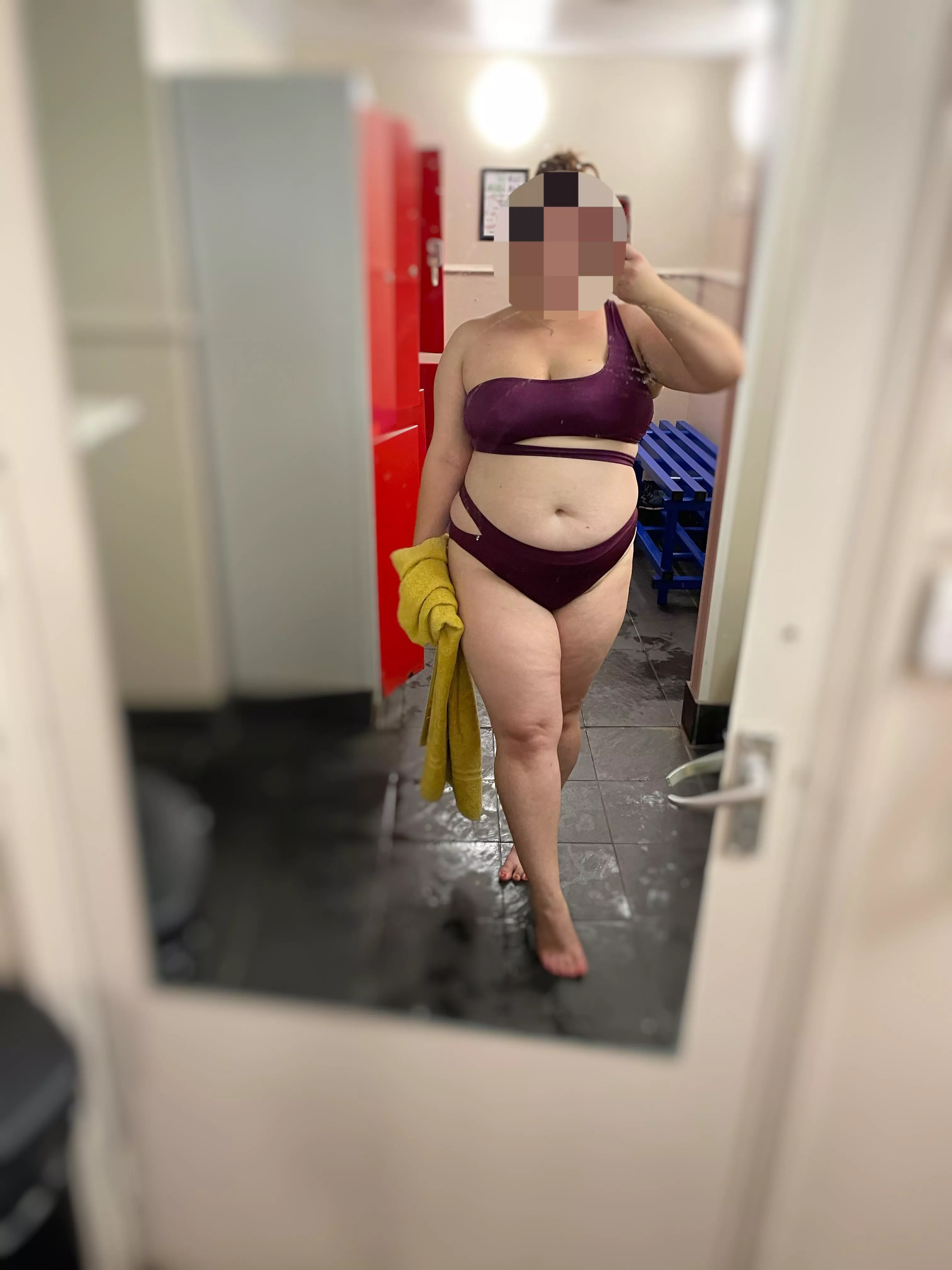 Pool time 🏊🏻‍♀️