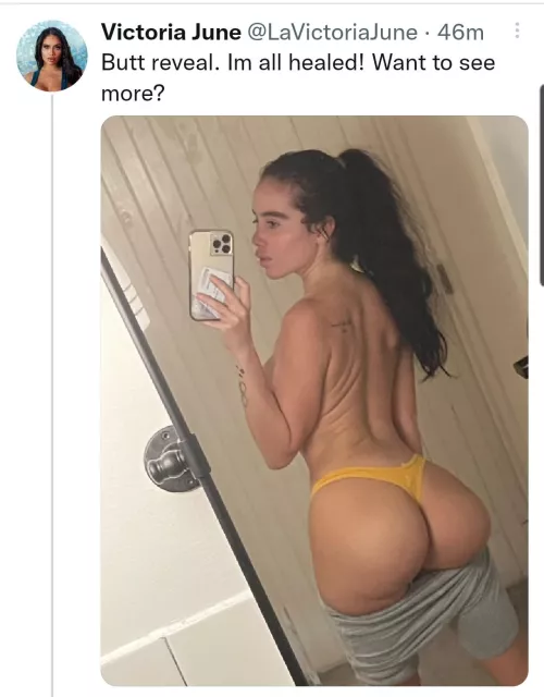 She finally revealed her new ass 🍑