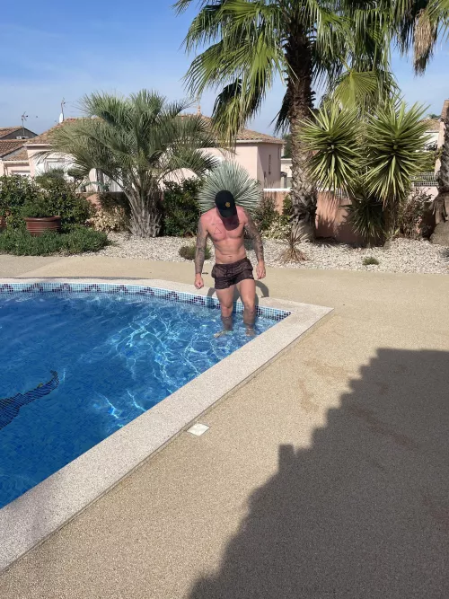 Short shorts to avoid white bits 👀