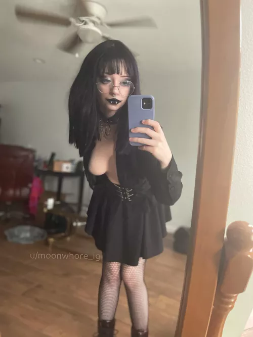 Sir said I can’t take it off until bed but I wasn’t going to anyway. I find my collar really comfy!