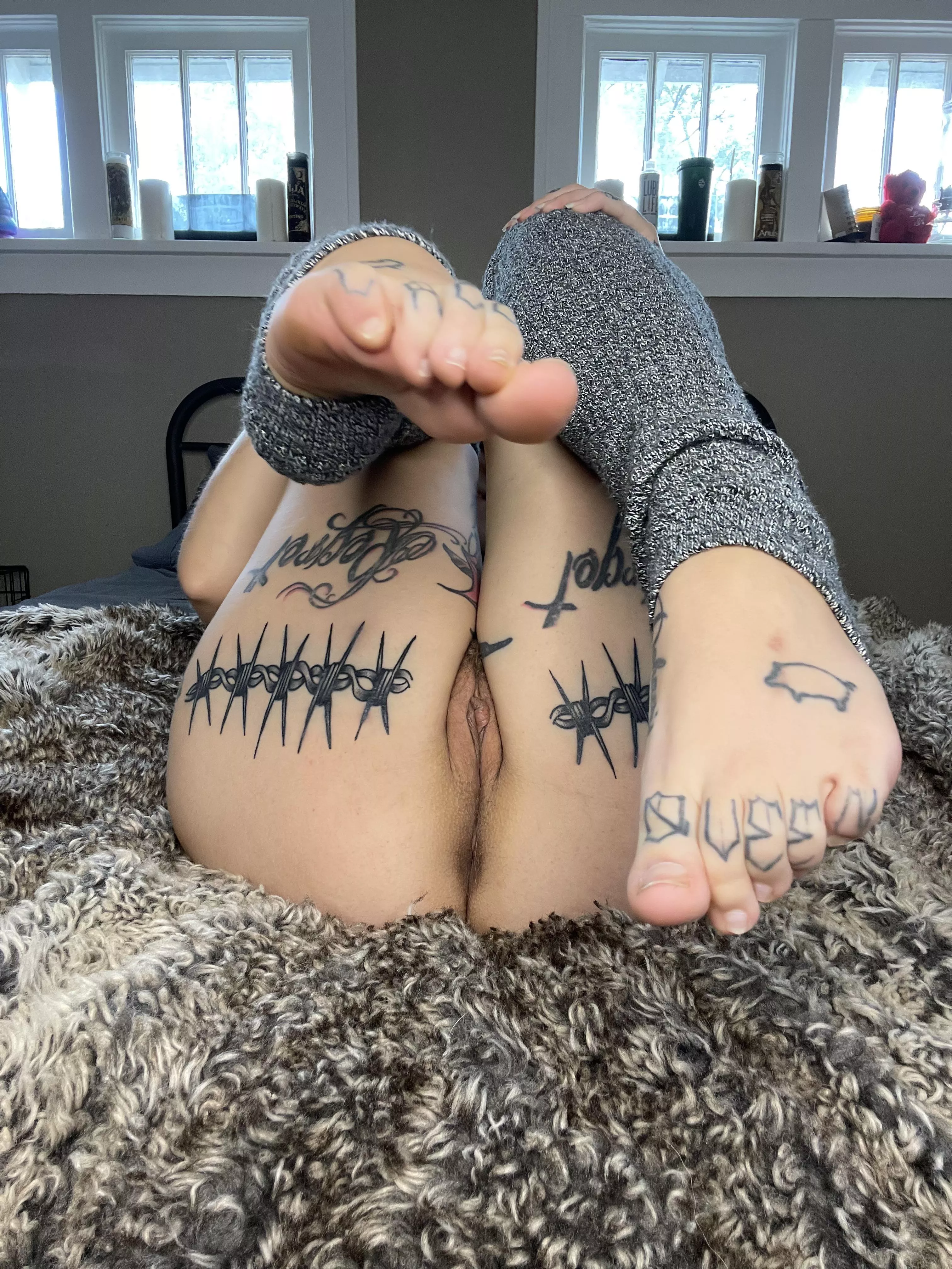Toes