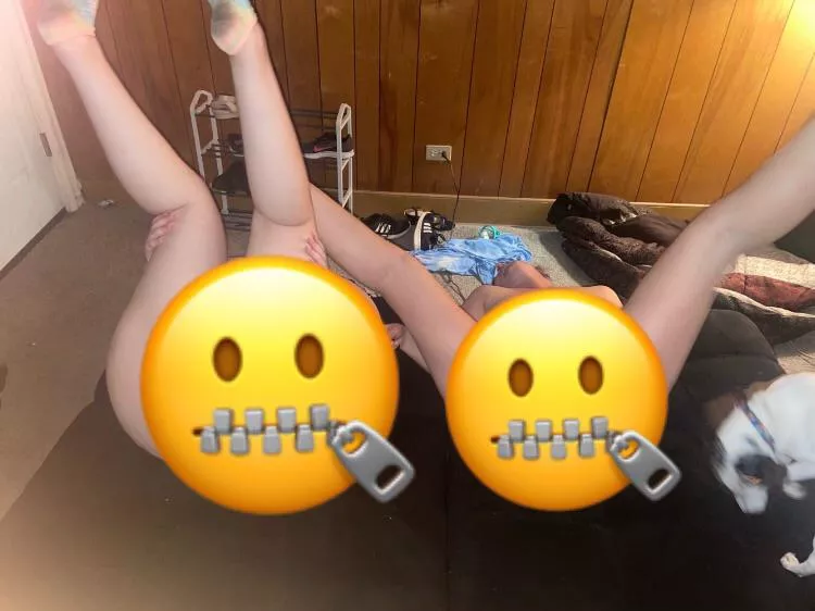 Who wants to buy some pics of me and my moms pussy next to each other ;)