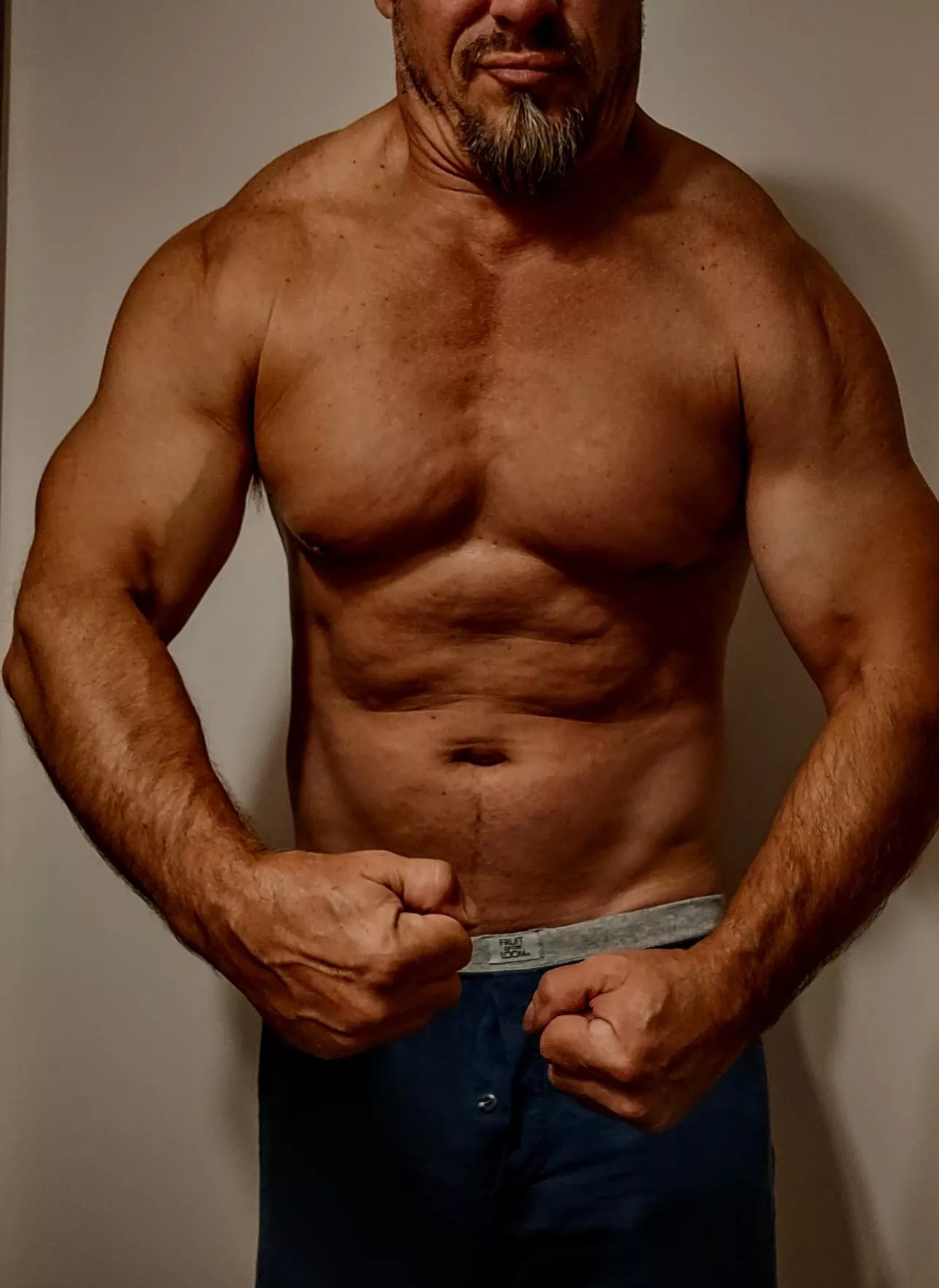53 (M) TGIF after gym pump! make today your bitch!