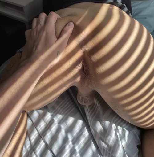 anyone wanna use their joystick on me 😘😘