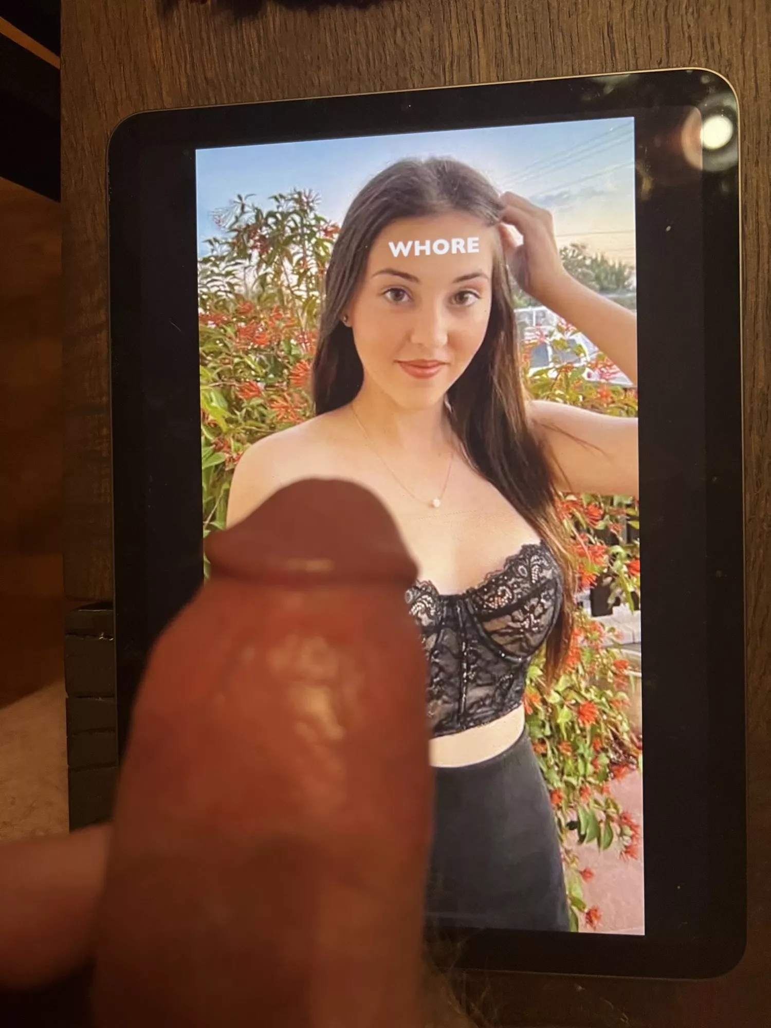 Doing cock and jerk tribs for your IRLs. See my profile for examples of my work. DM me for kik or telegram.