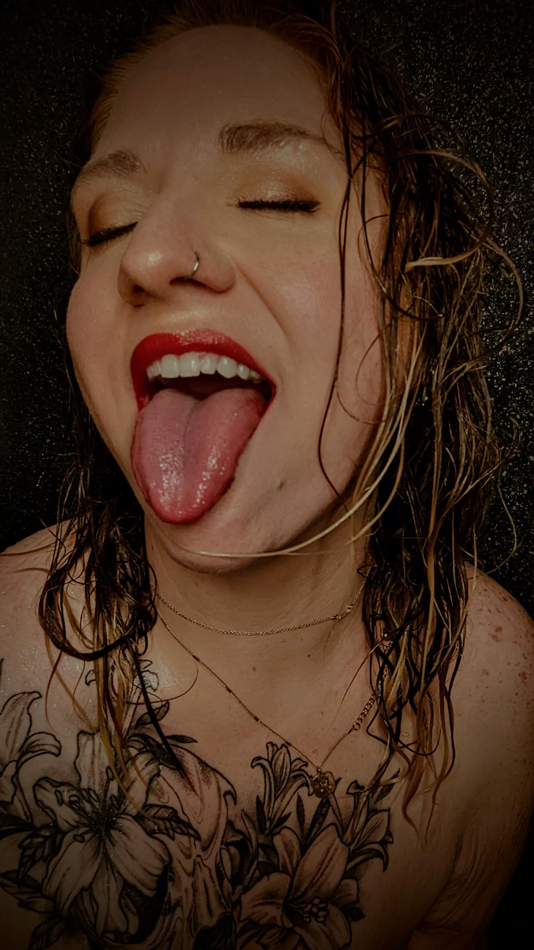 Friday Fan Club, you know what I want you to do. 😈💦