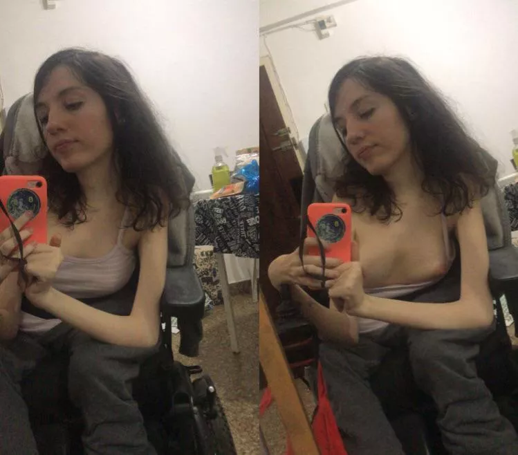 I feel insecure today but I still like the pics I took these past few days 🥴