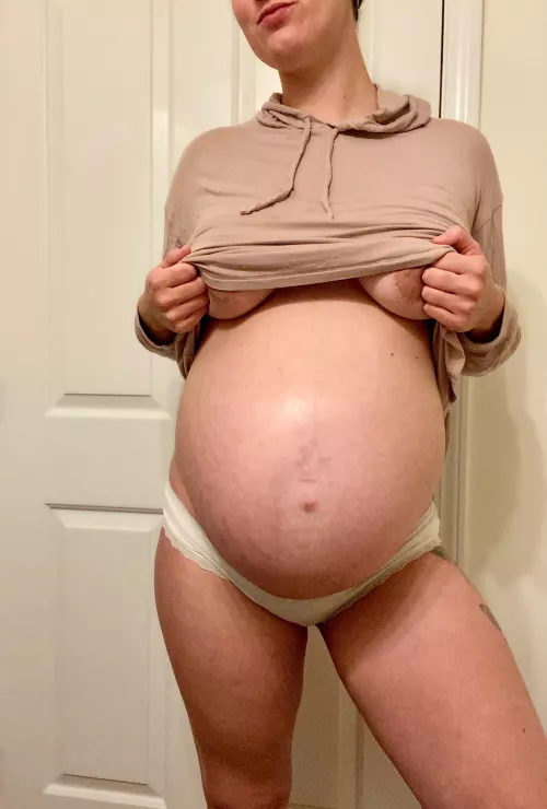 I want you to get on your knees and worship this belly