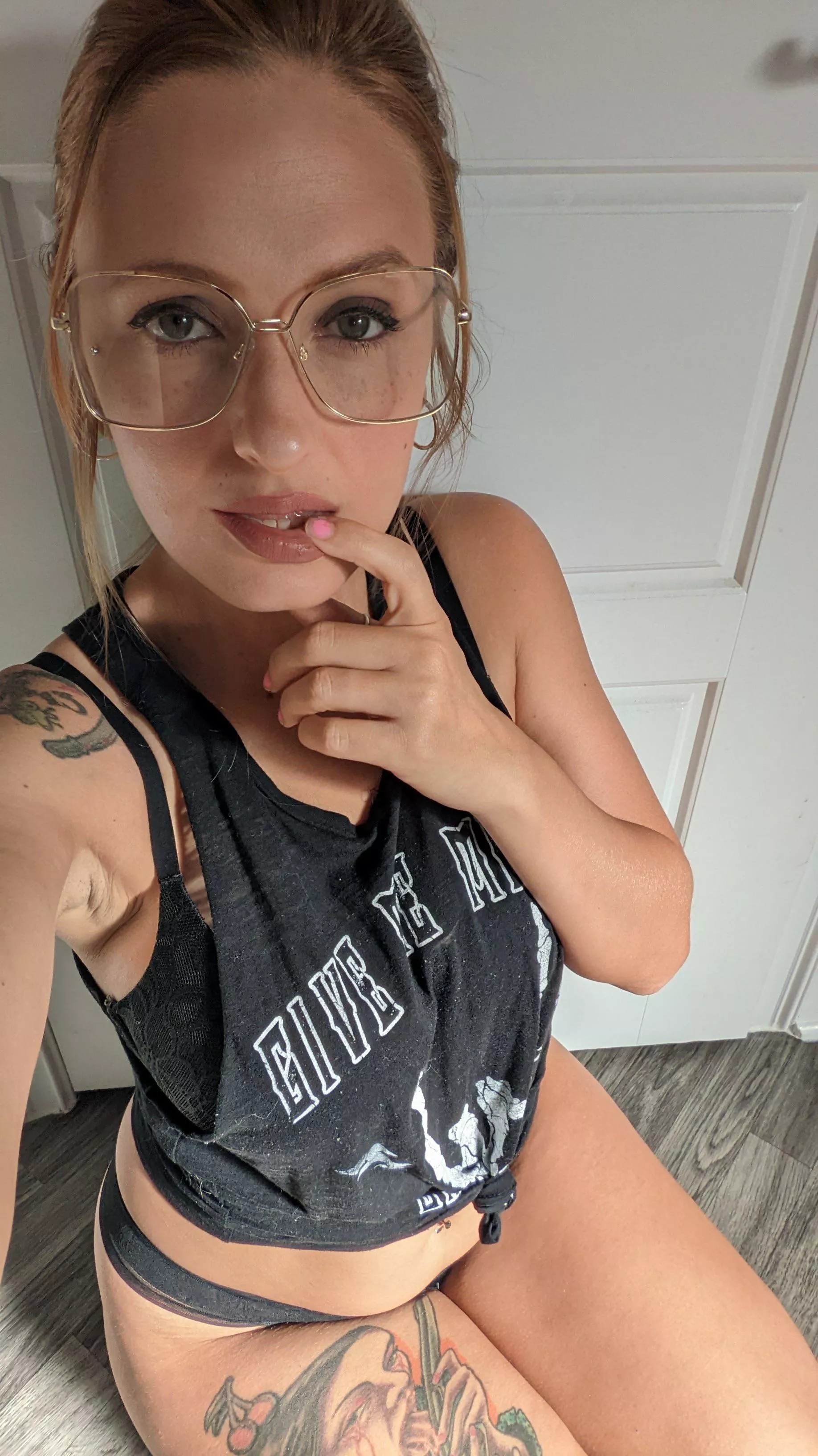 I’m on my knees for you daddy