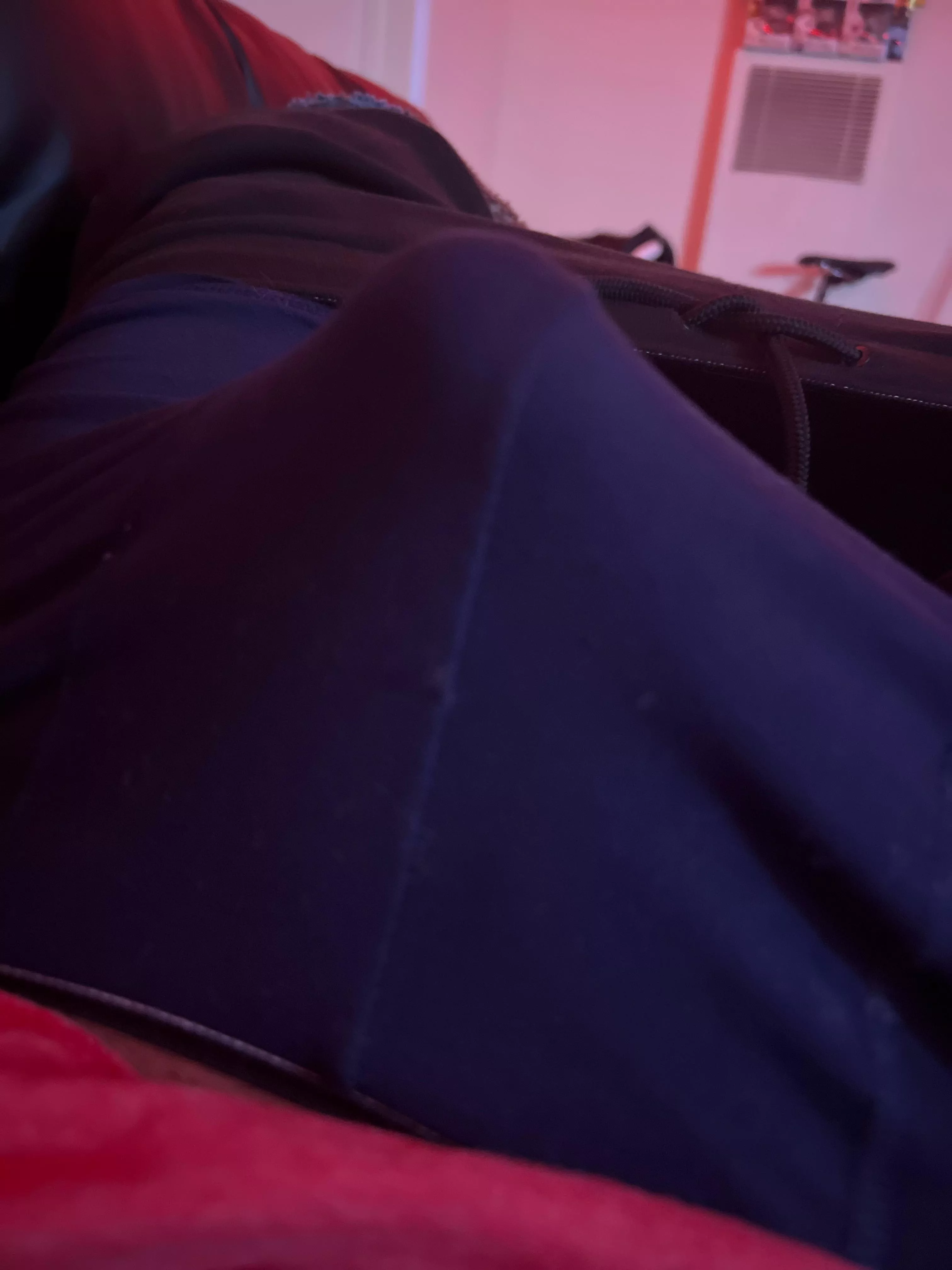 My cock doesn’t like laying flat :(