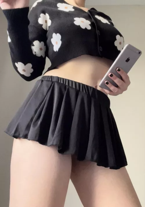 to sext or not to sext? that is the question!