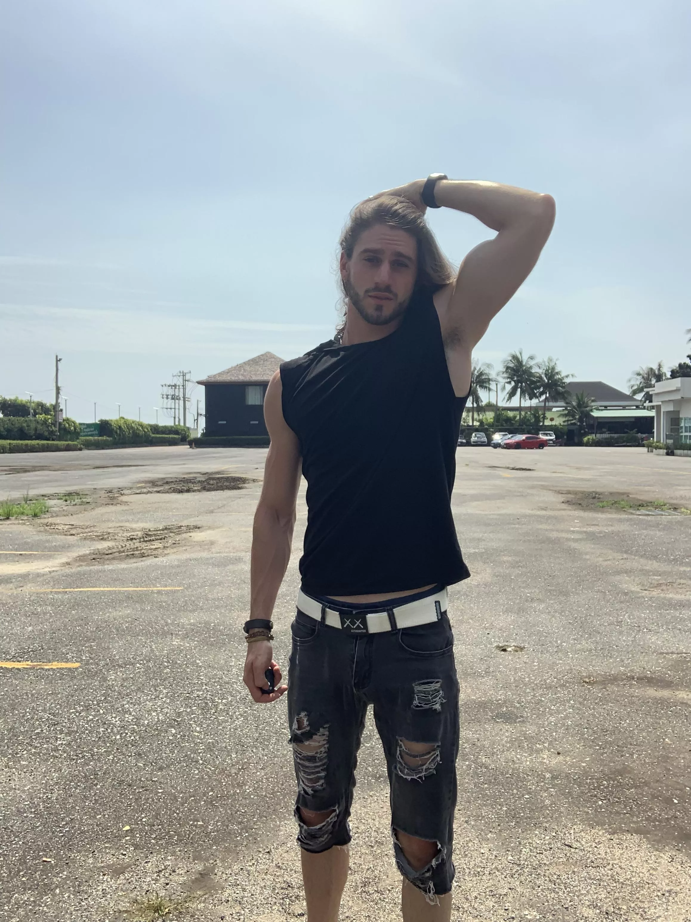 Upon one summer morning a sweaty pit I smelled