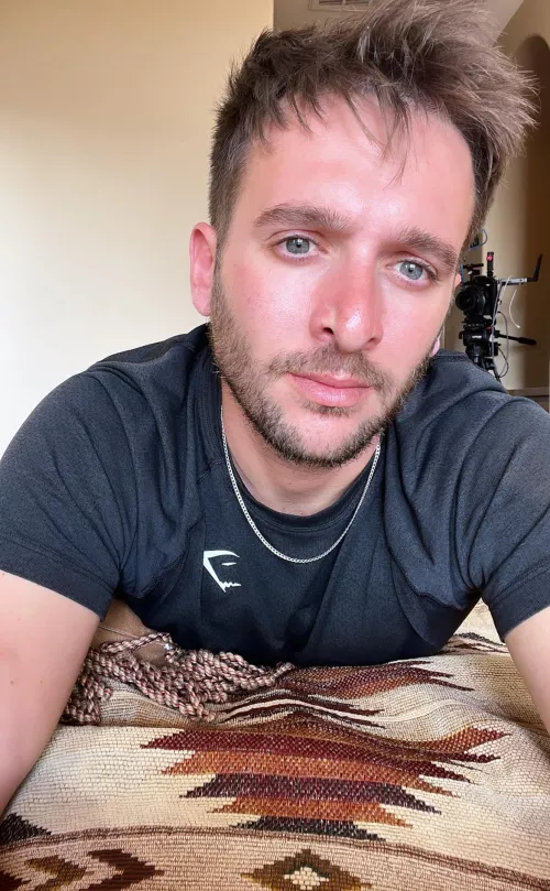 Who wants to kiss me? 🥰