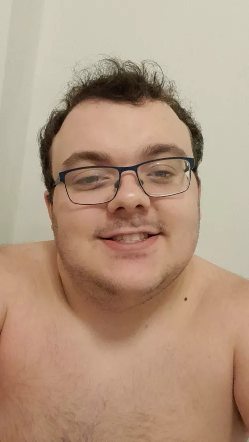 21 m gay chub. How's everyone doing today?