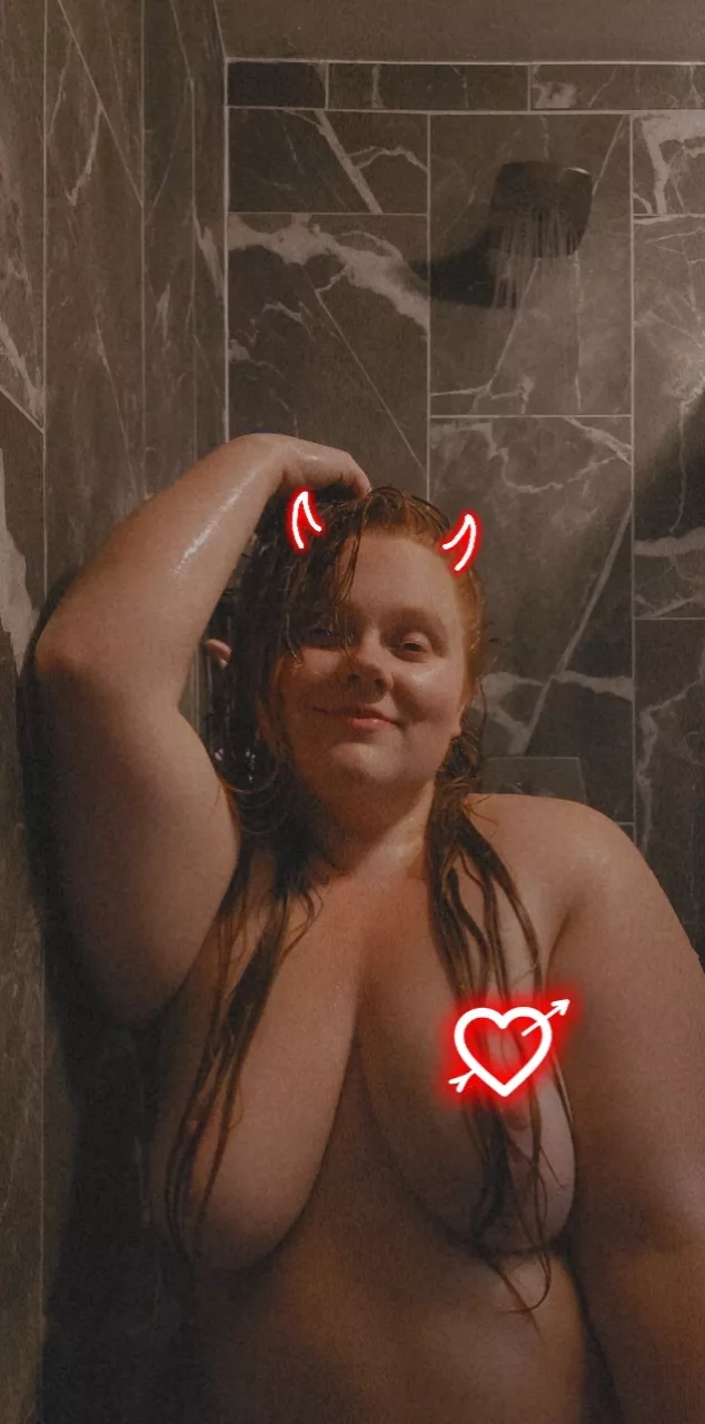 Am I wet enough for you?😘