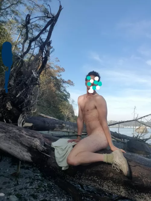 empty beach on a friday makes me :)