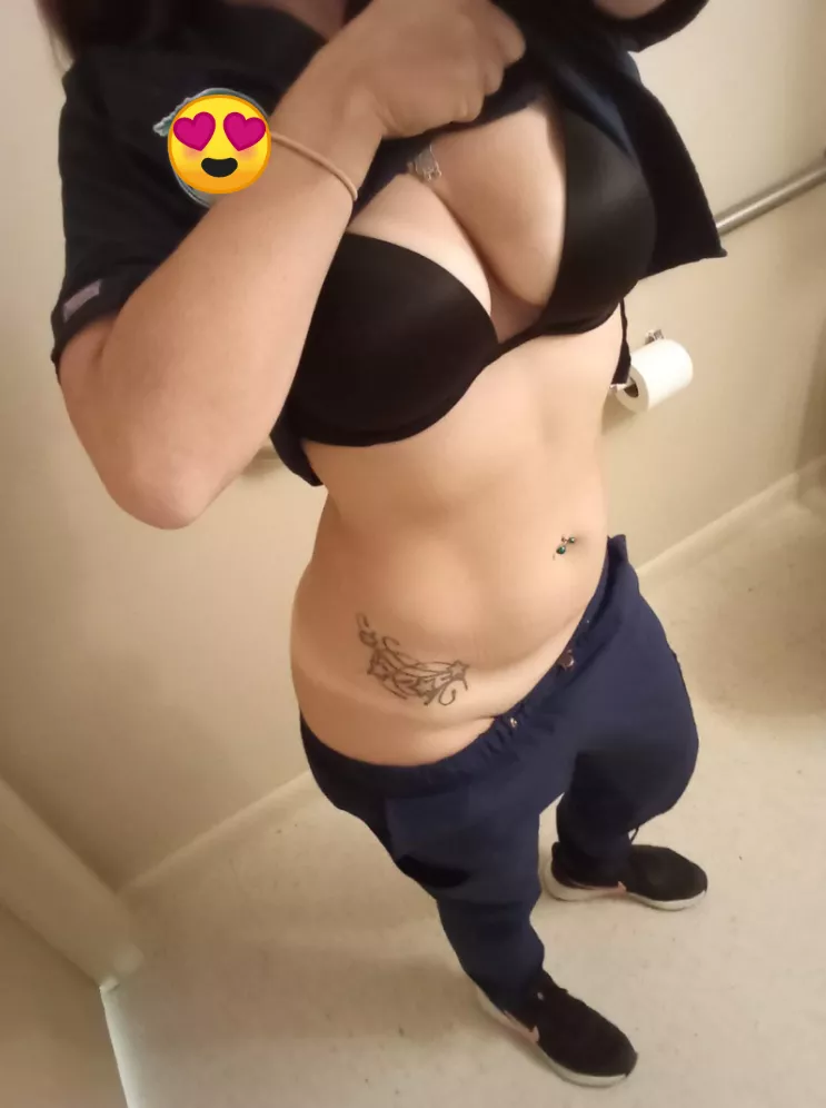 first to guess my bra size wins a gift 😉