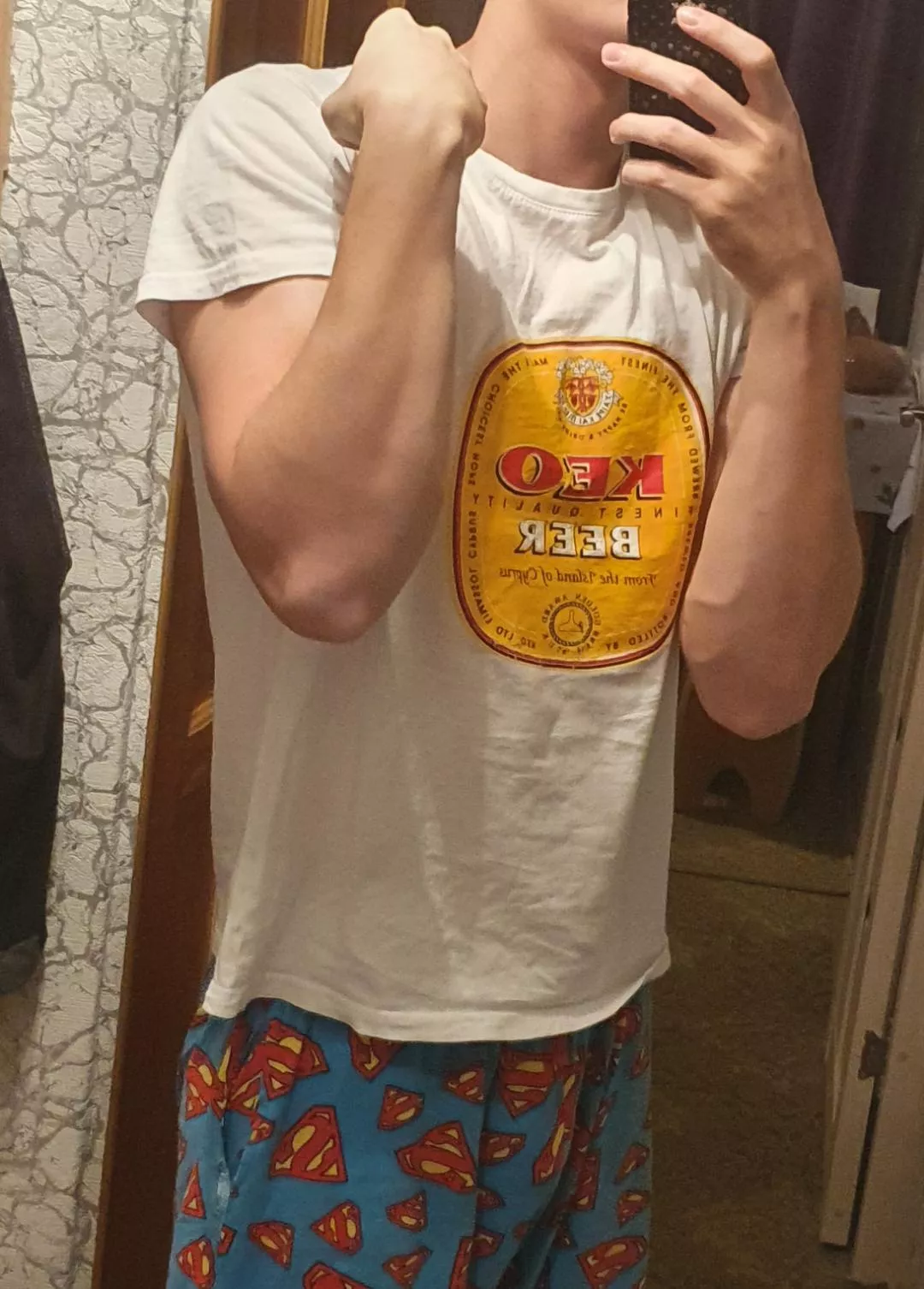 I've been really focused on my grip and forearms for the past 2 months (don't mind the epic shorts)