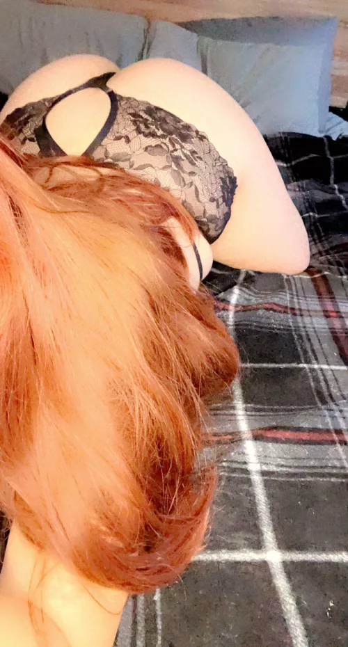 Little bit of Friday fun 🍑