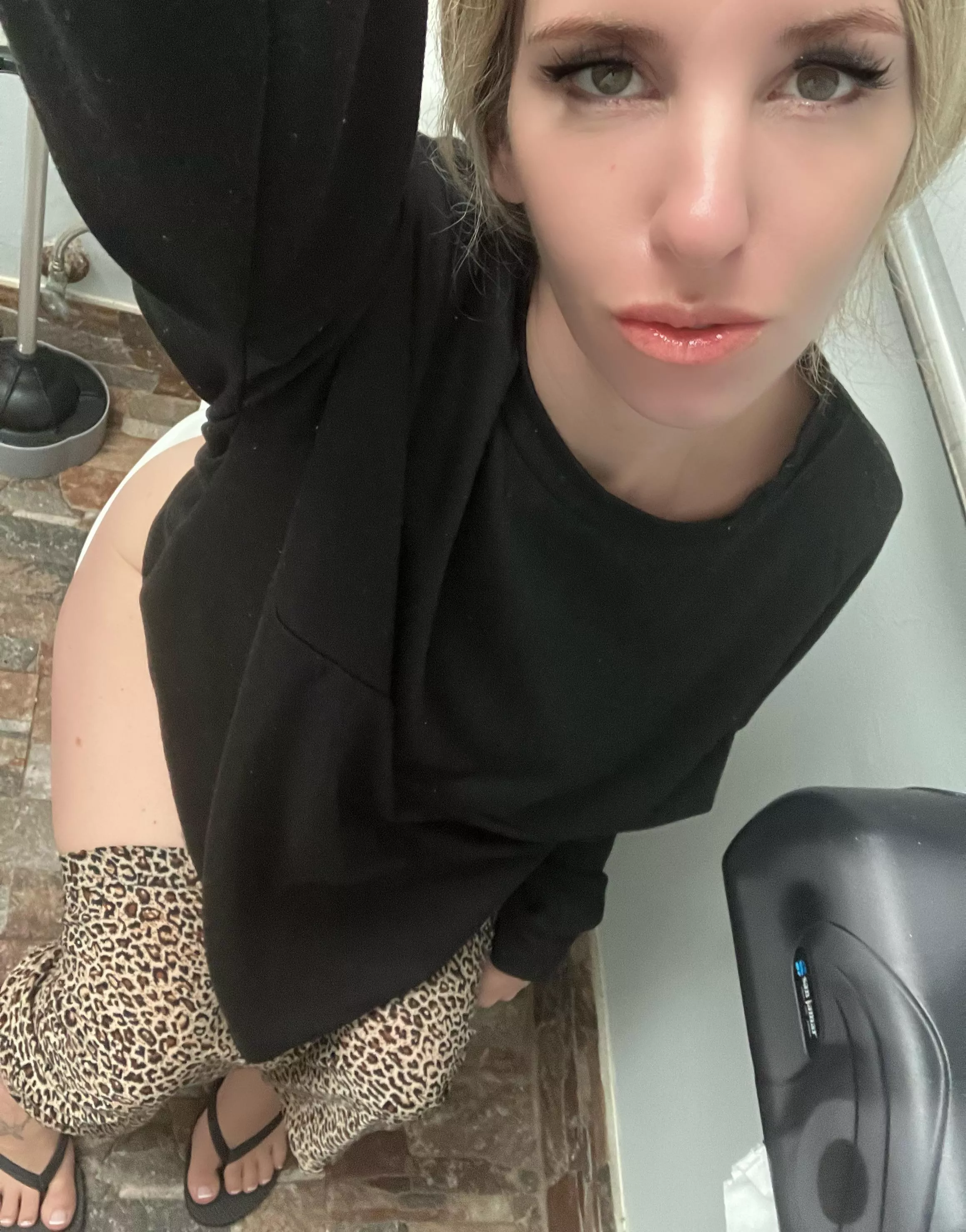 Public toilet pic ❤️