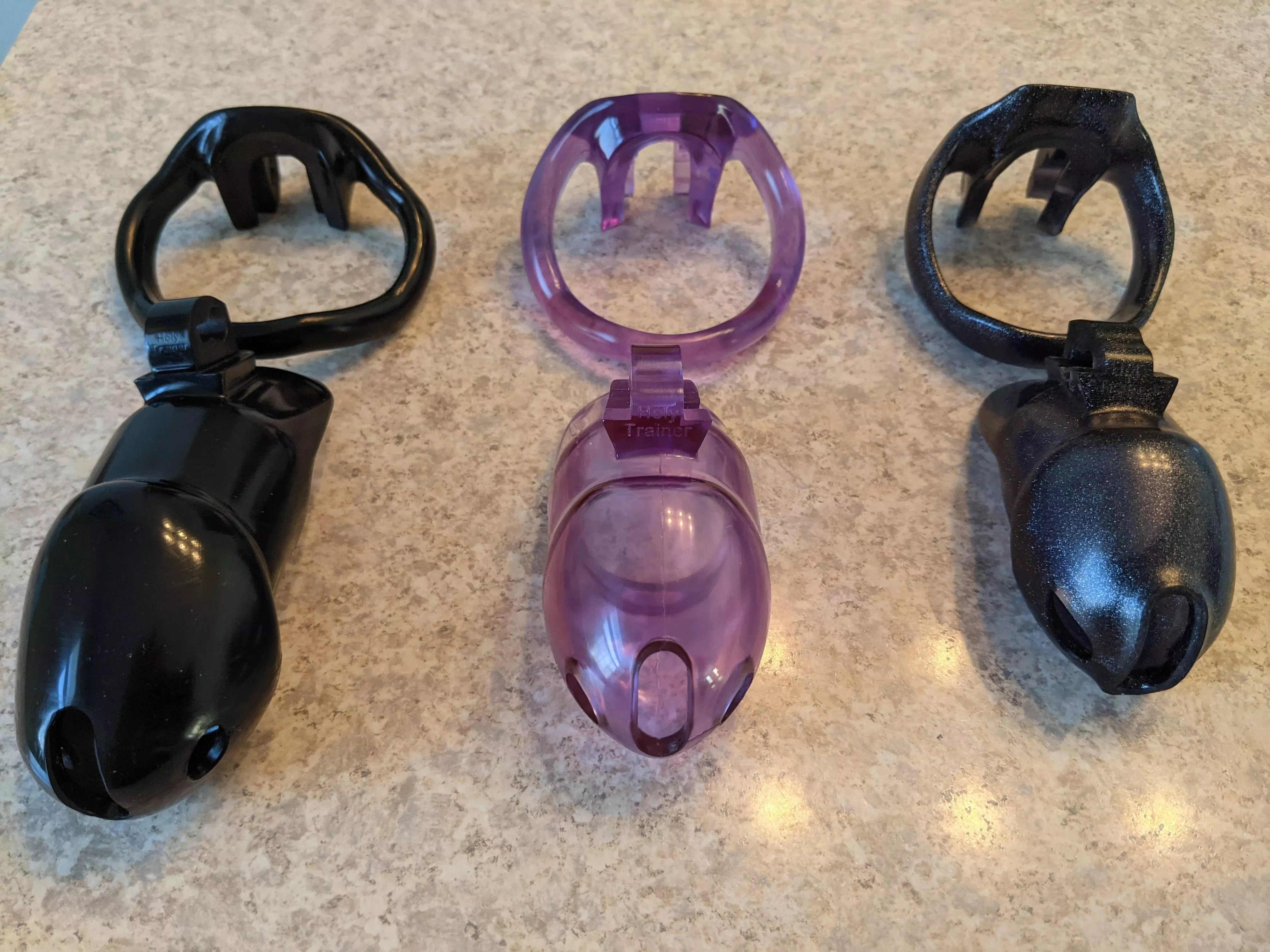 R⬆️ up if you are below 5 inches in cage. 😈 say YES