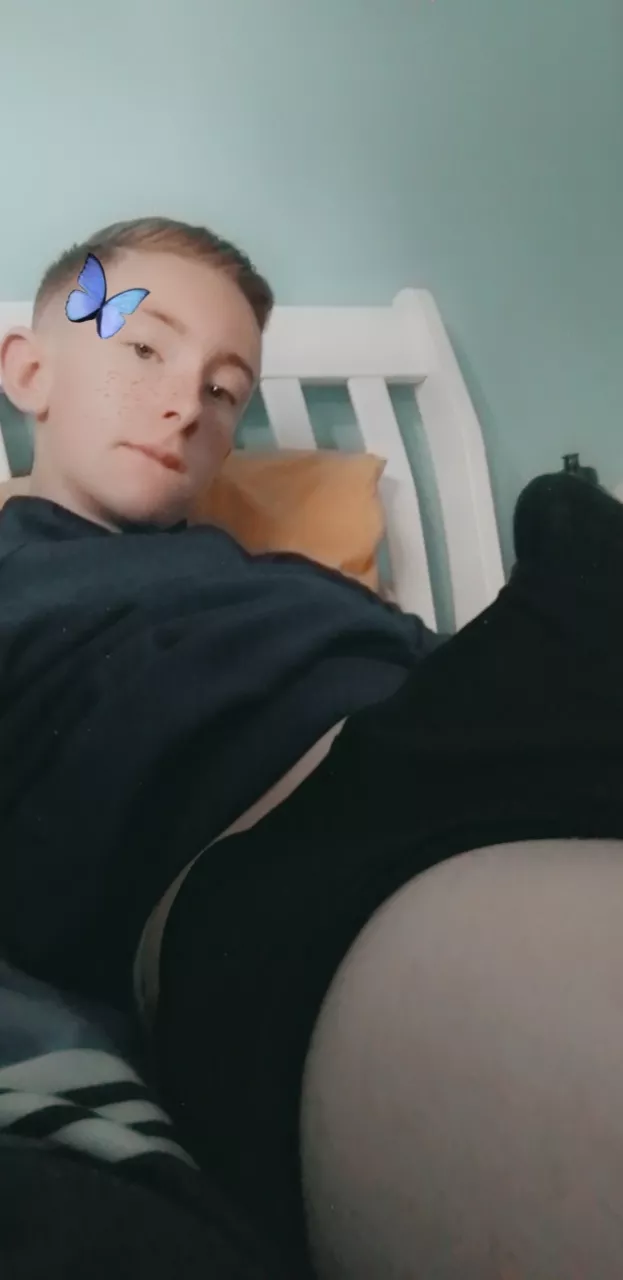 Replace the butterfly with your juicy cock🙂