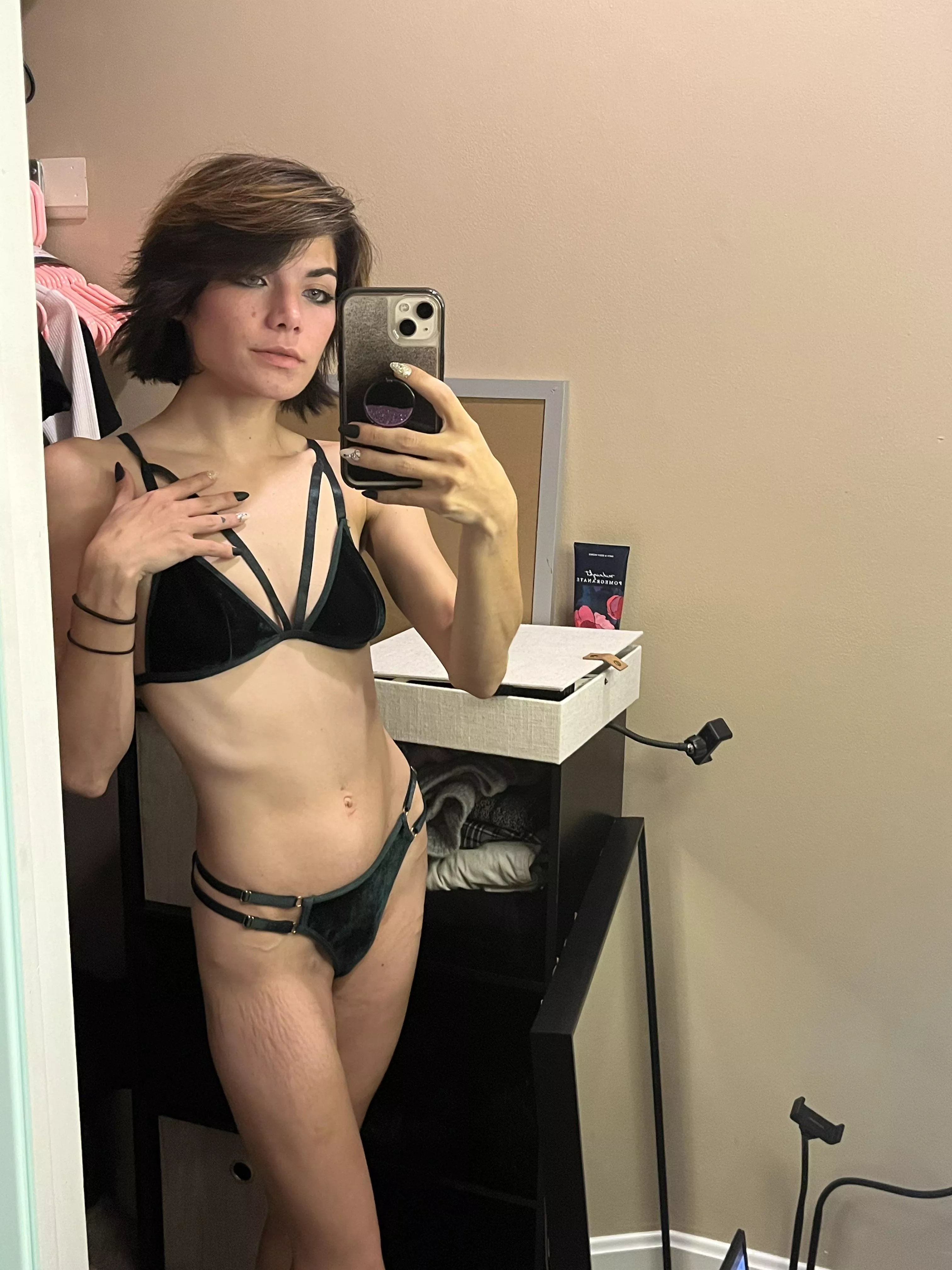 short and skinny makes for a good toy😉