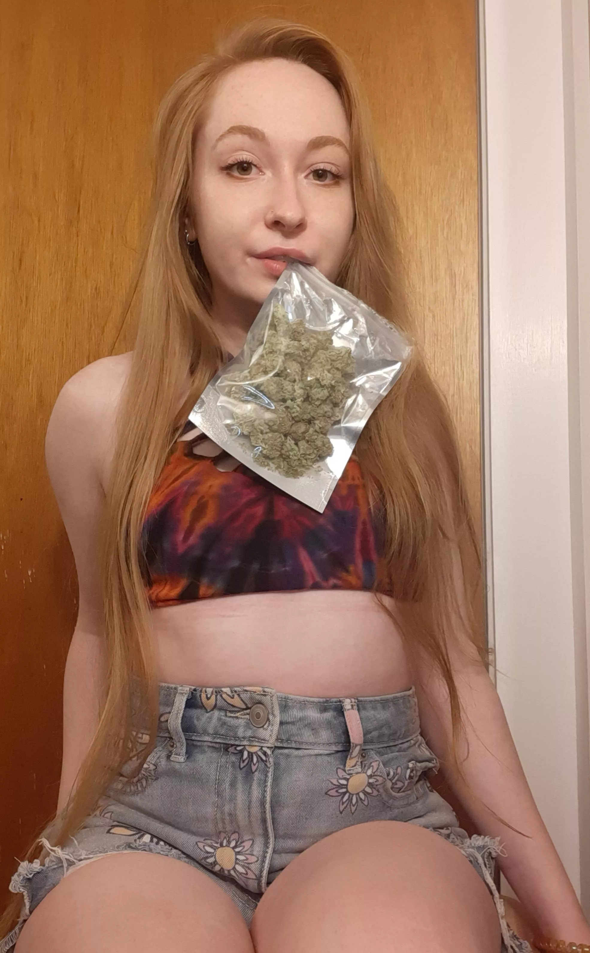 Smoke sess? DM me to see more💚