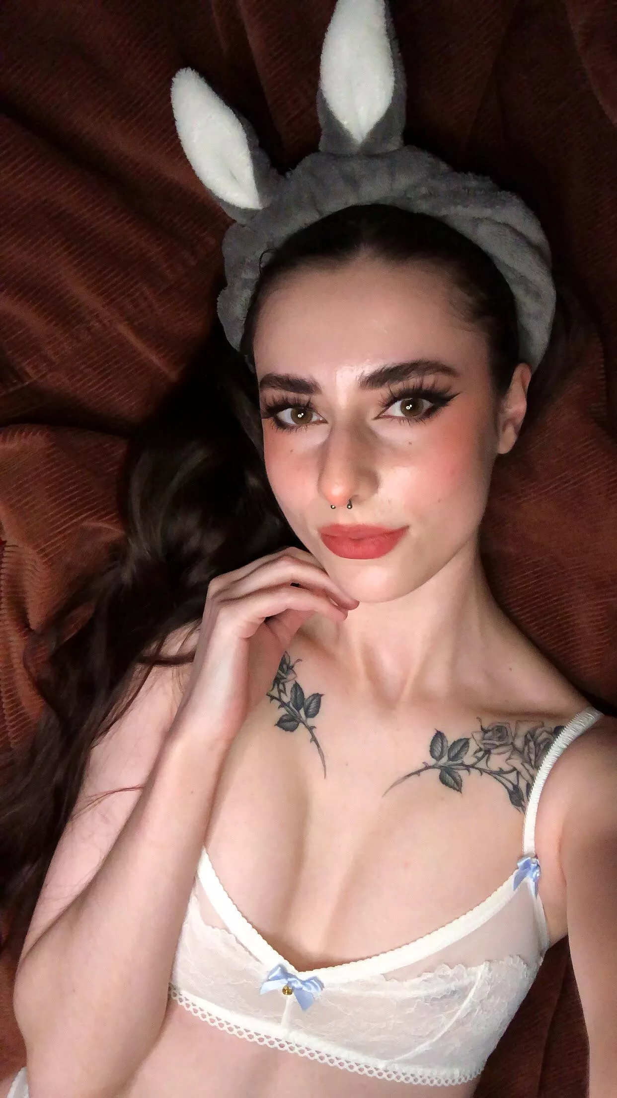 smol tiddy emo gf reporting for duty 🫡