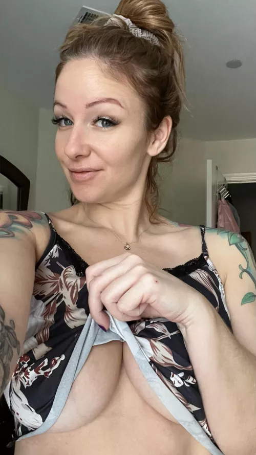 Tell Mommy good morning 🥰