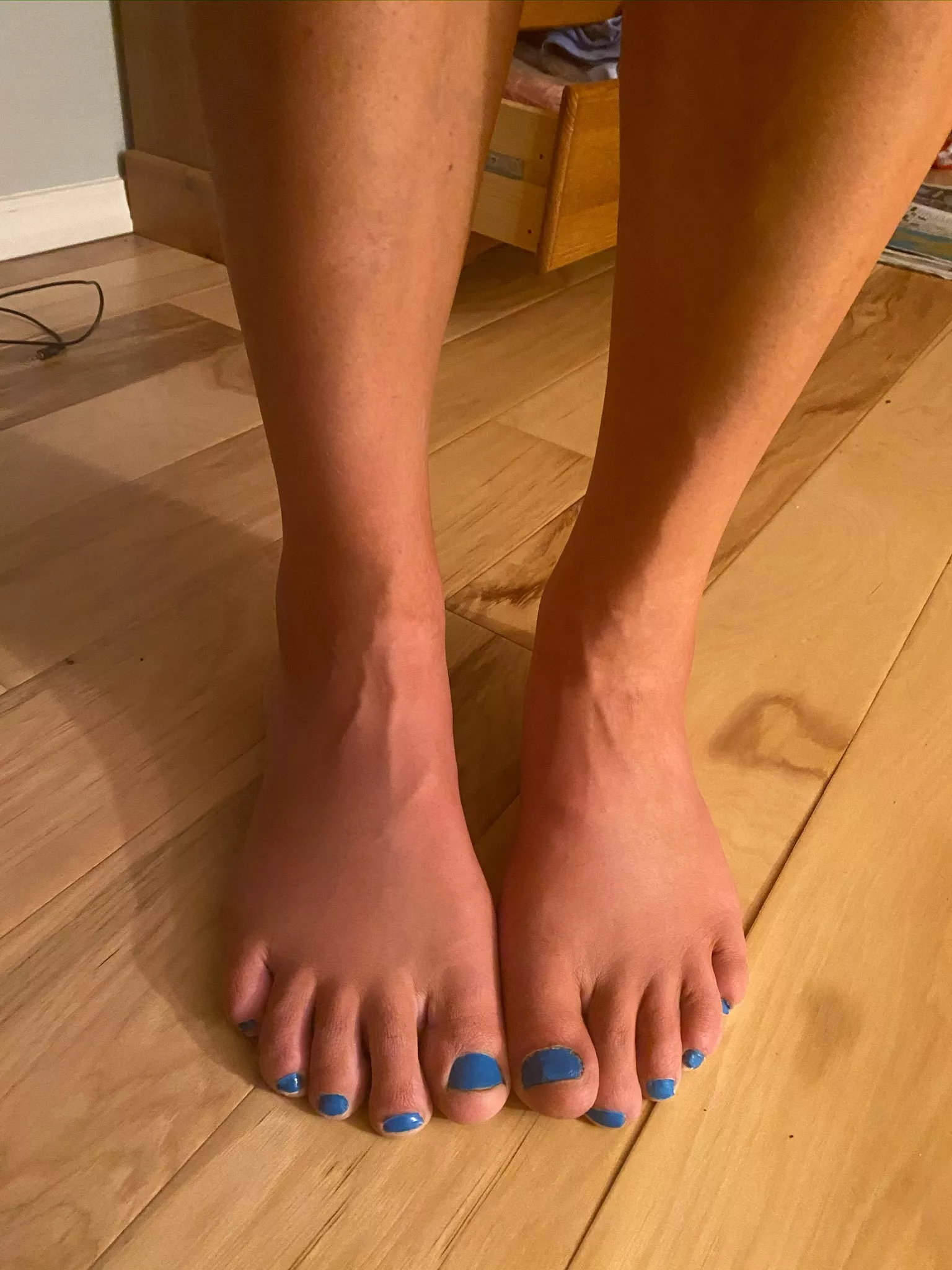 Any guys here with a fetish for blue toenail polish?