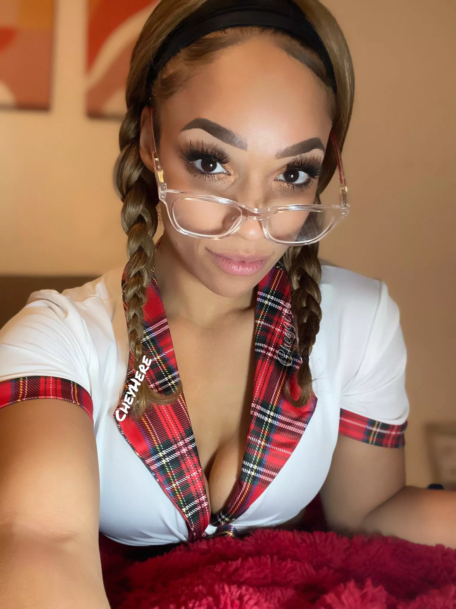 Do you have a desk we could use?