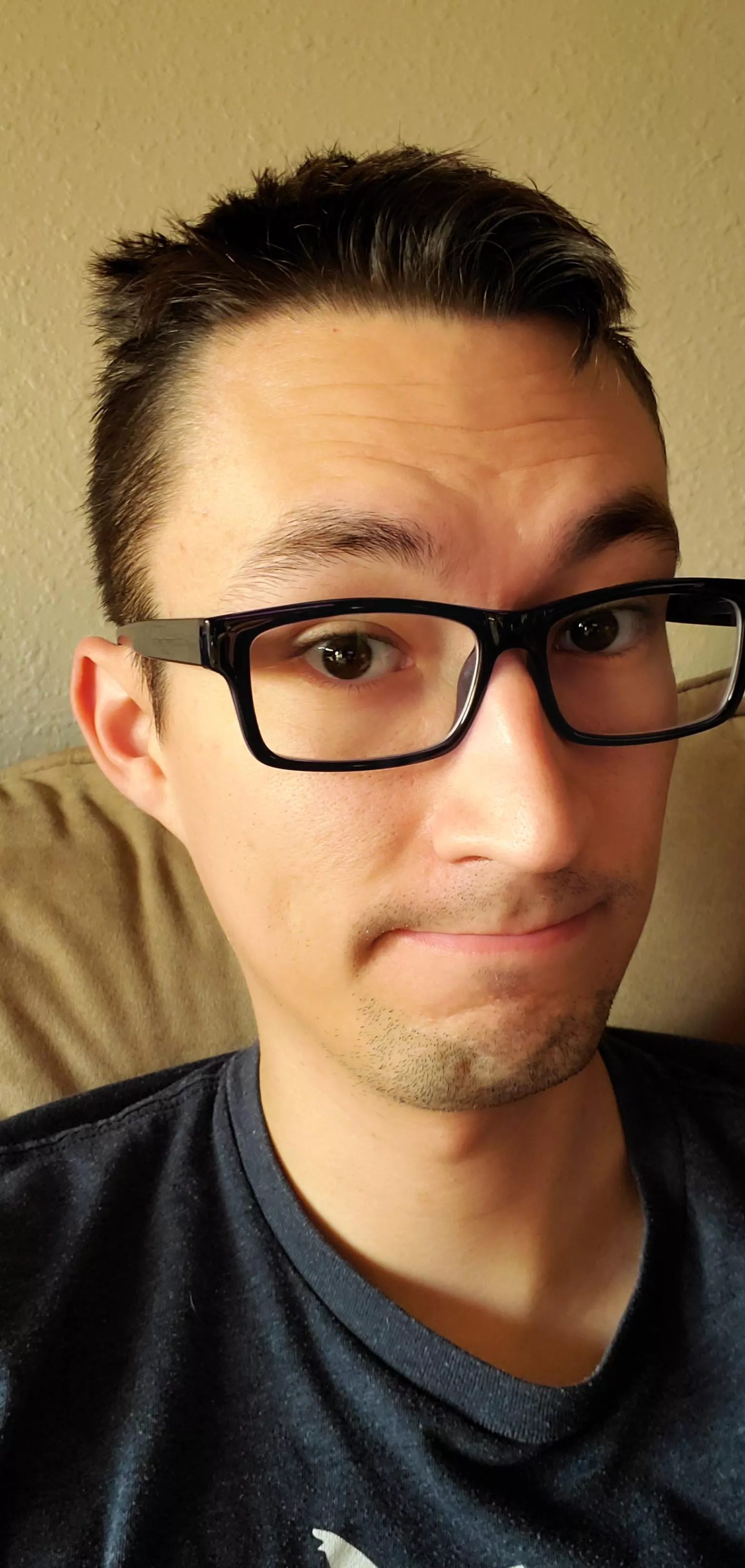 Good morning, the bed head hit me pretty hard this morning. I hope you all have a nice Sunday. 😊