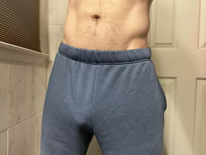 It’s sweatpants season!