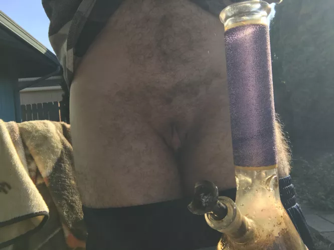 Just lit up in the back yard (Ftm) anyone wanna join?