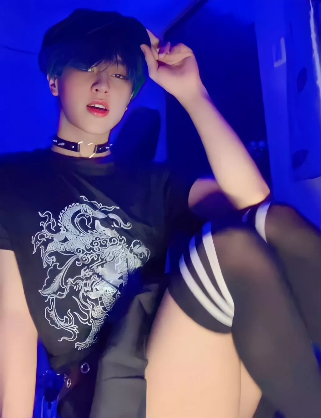 me outside school😭