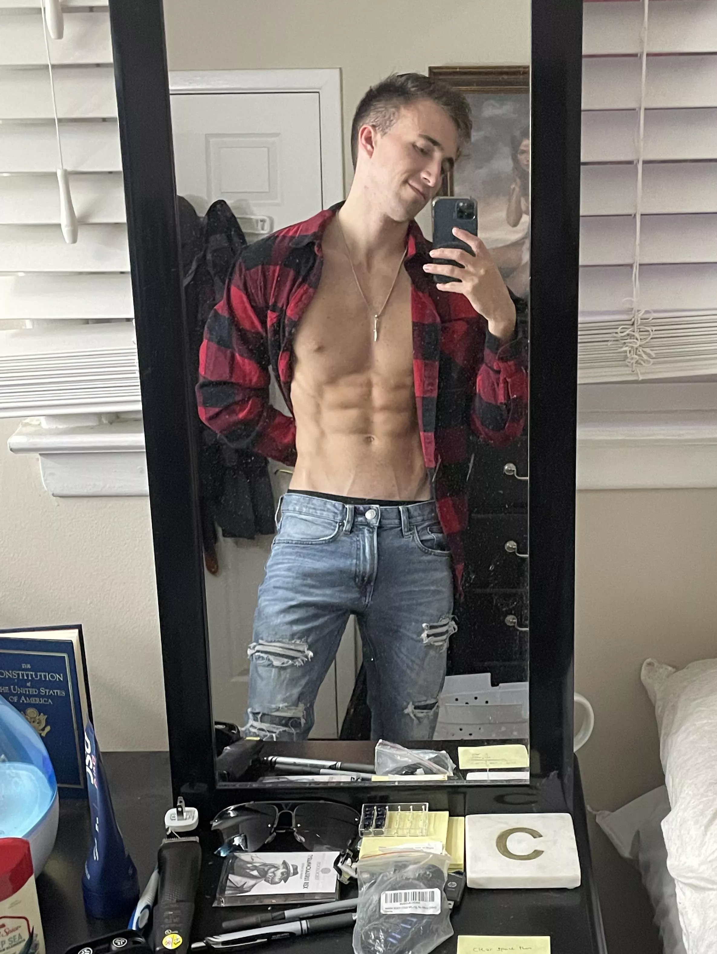 Mind if I show up to our date like this? 😶🤷‍♂️