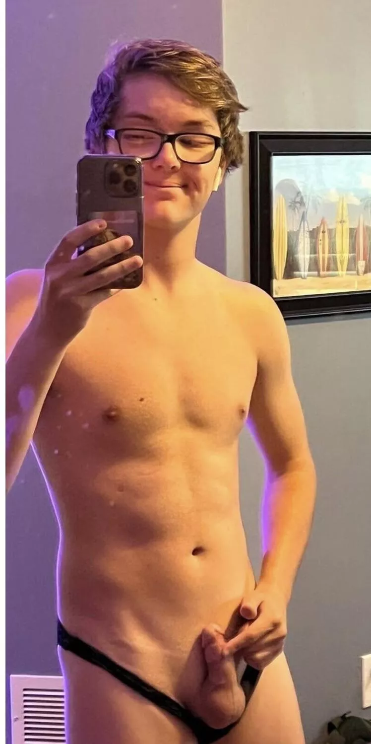 (M)rate me. Be brutally honest about my size. I want know