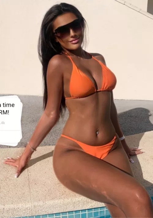 Orange bikini slut, Ellie