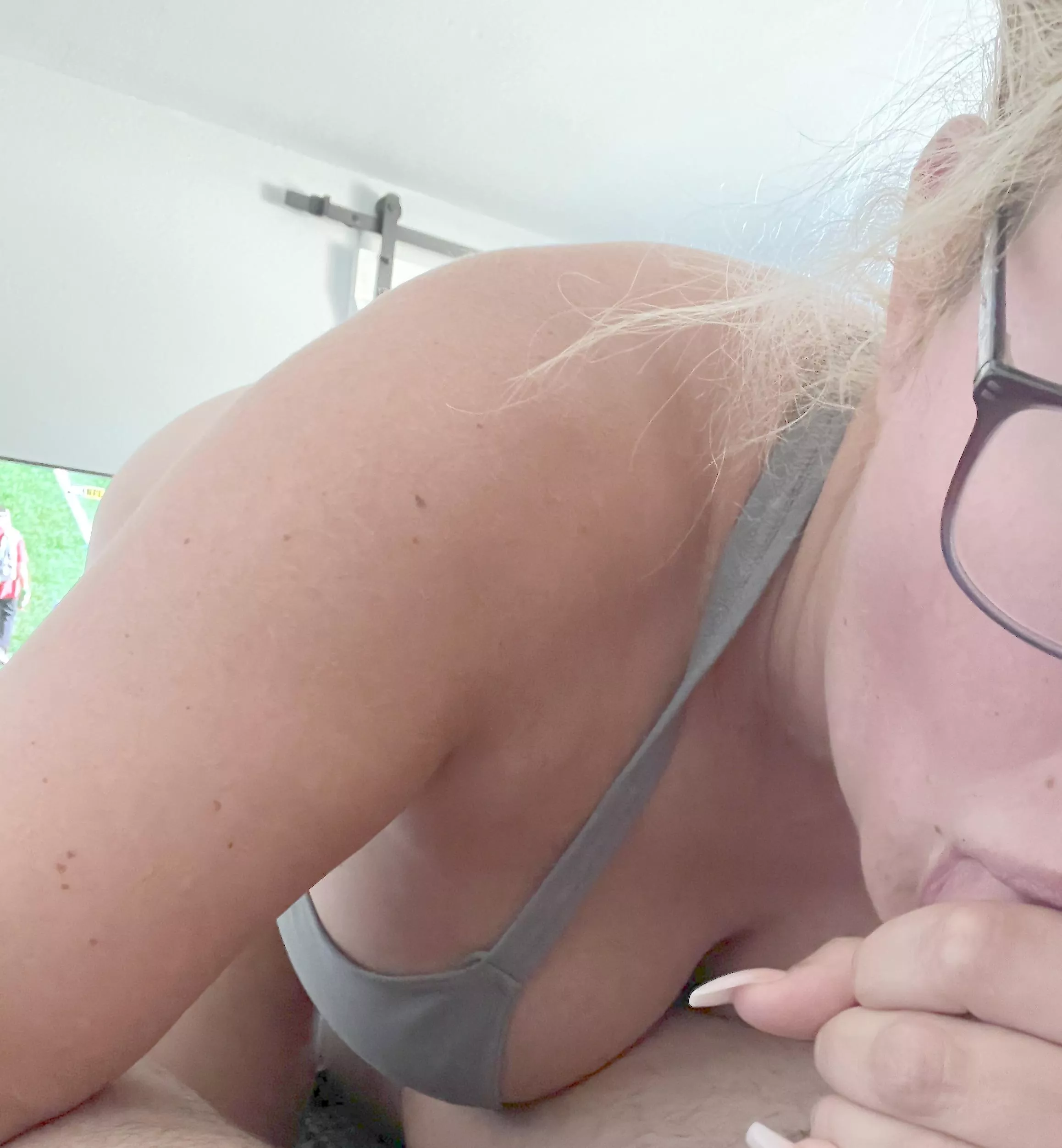 POV… me sucking your cock while you watch 🏈