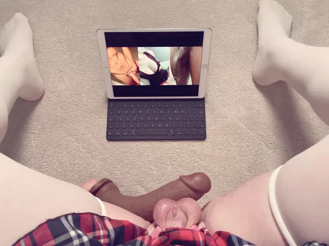 Spending my Saturday nights alone & caged beating my sissy balls like a pathetic bitch🥺