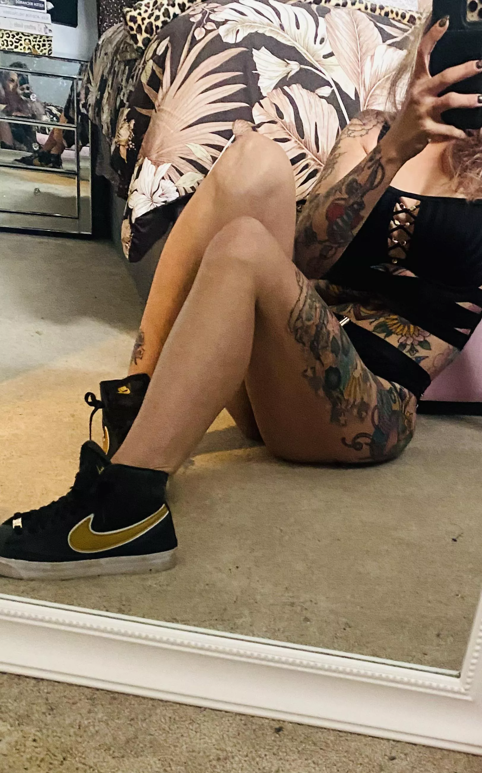 Vibes on a Sunday 🖤