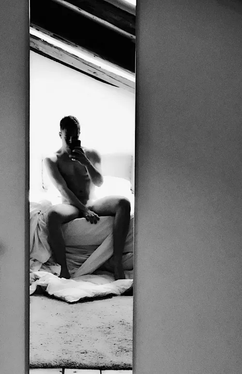 Who else gets horny 24/7 ?