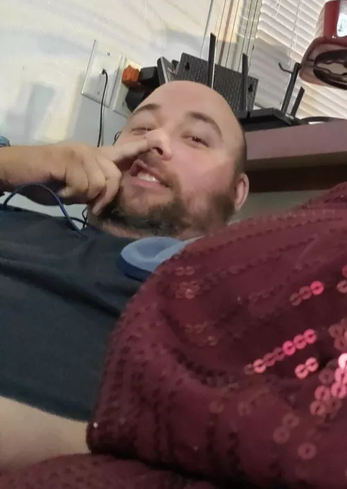 Who wants to play some Minecraft Dungeons, Mario Kart 8, Luigi’s Mansion 3 or other switch games?