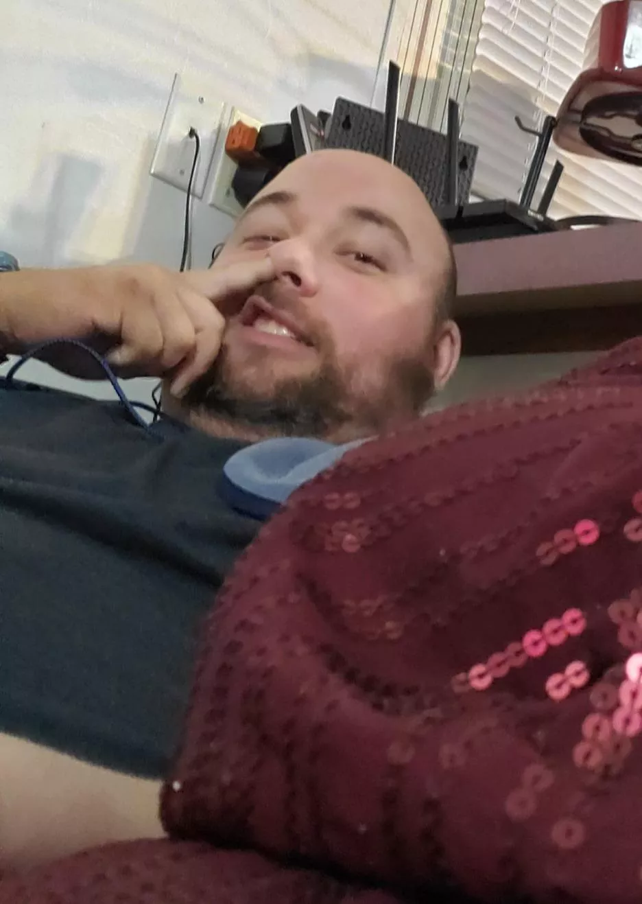 Who wants to play some Minecraft Dungeons, Mario Kart 8, Luigi’s Mansion 3 or other switch games?