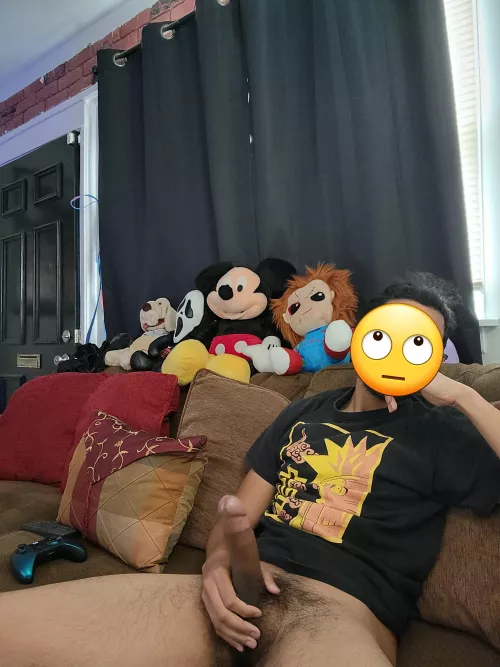 You walk in nd see me like this. Watchu doin? 👀