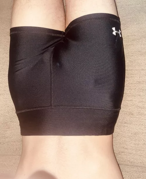 18 twink needing love 😩