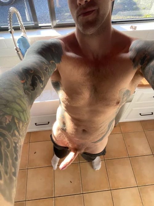 Any ladies like 6’5” tall kiwi men?