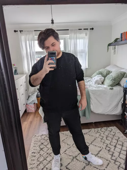 dressing very basic for my final night DMing ☺️