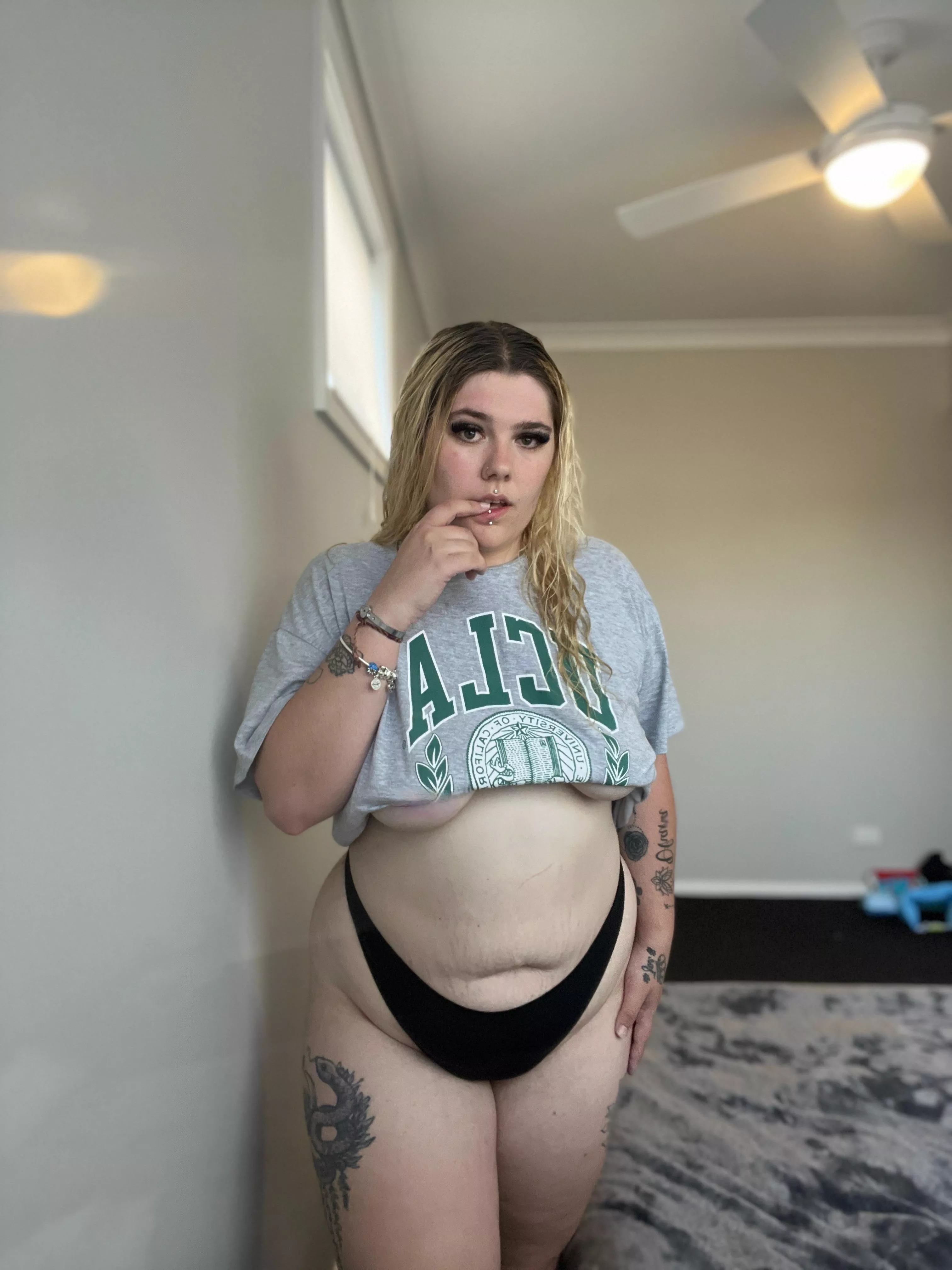 Hey underboob lovers 💋